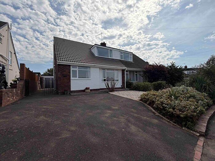 2 Bedroom House To Rent In Chestnut Close, Norton, Stourbridge, DY8