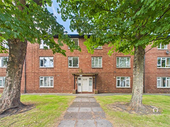 2 Bedroom Flat For Sale In The Chains, Durham, Durham, DH1