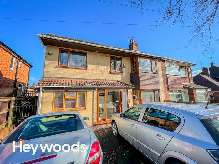 1 Bedroom Semi-Detached House To Rent In Hilton Road, Penkhull, Stoke-on-Trent, ST4