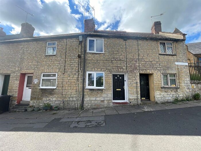2 Bedroom Cottage For Sale In West Street, Crewkerne - No Onward Chain, TA18