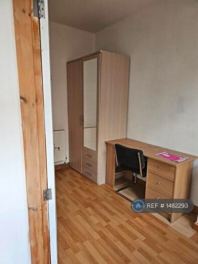 2 Bedroom Terraced House To Rent In Hanover Street, Newcastle-Under-Lyme, ST5