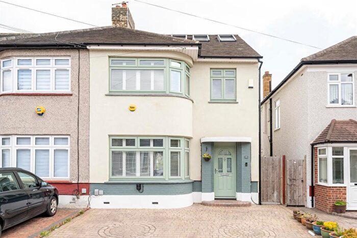 5 Bedroom House For Sale In Sandringham Road, Barking, IG11