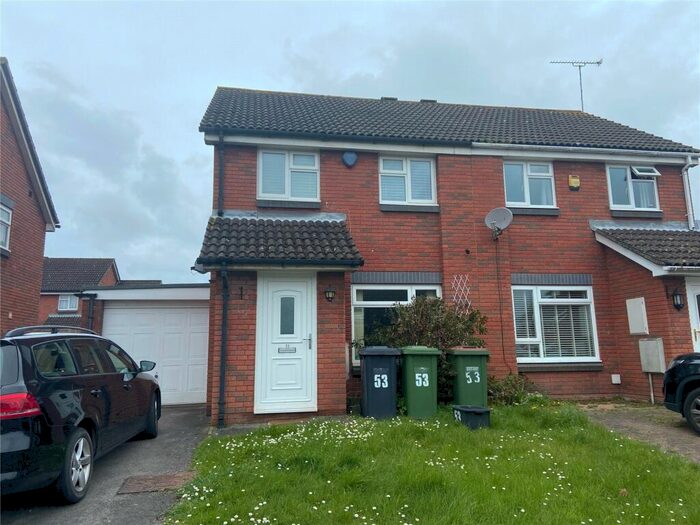 3 Bedroom Semi-Detached House To Rent In Manley Road, Bursledon, Southampton, Hampshire, SO31