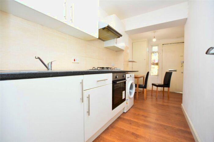 Studio To Rent In High Street, London, SE25