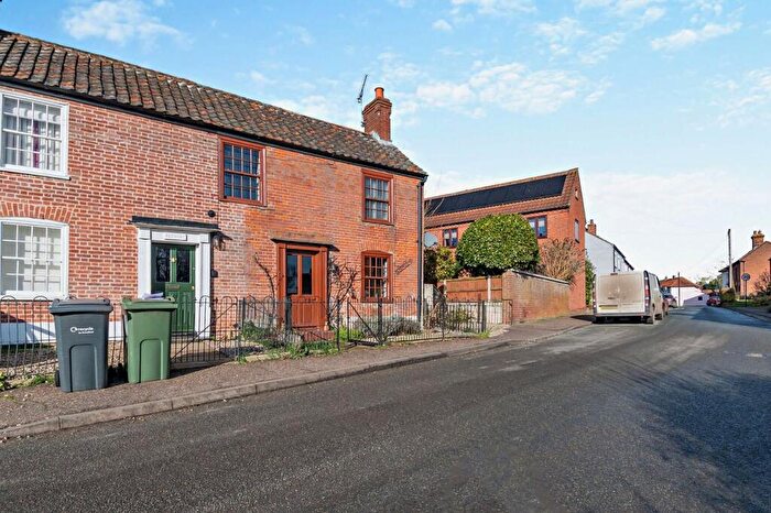 2 Bedroom Semi-Detached House For Sale In Station Road, Foulsham, Dereham, NR20