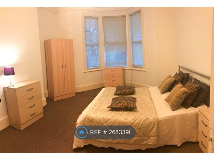 2 Bedroom Flat To Rent In Hugh Gardens, Newcastle Upon Tyne, NE4