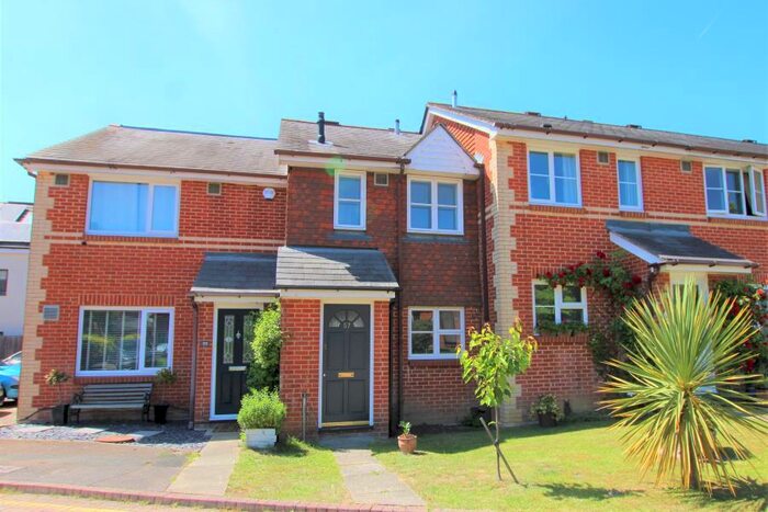 2 Bedroom Terraced House To Rent In Springfield Road, Guildford, GU1