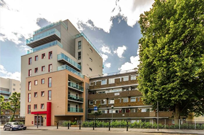 4 Bedroom Flat To Rent In Cable Street, London, E1