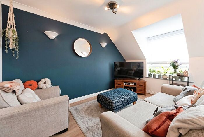 2 Bedroom Flat For Sale In Rampart House, Rampart Road, Southampton, Hampshire, SO18