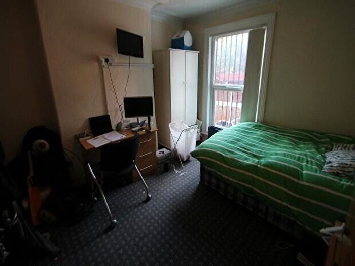 7 Bedroom House To Rent In Norwood Terrace, Leeds, LS6