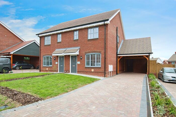 2 Bedroom Semi-Detached House For Sale In Whitsbury Road, Fordingbridge, SP6