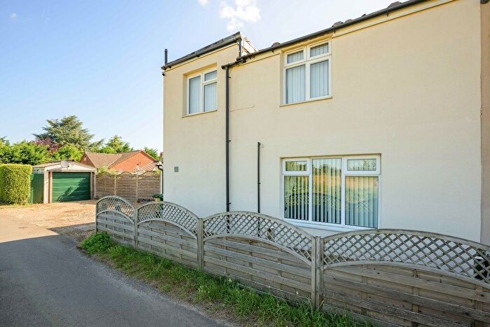 3 Bedroom Semi-detached House For Sale In Elmside, Emneth, Wisbech, PE14
