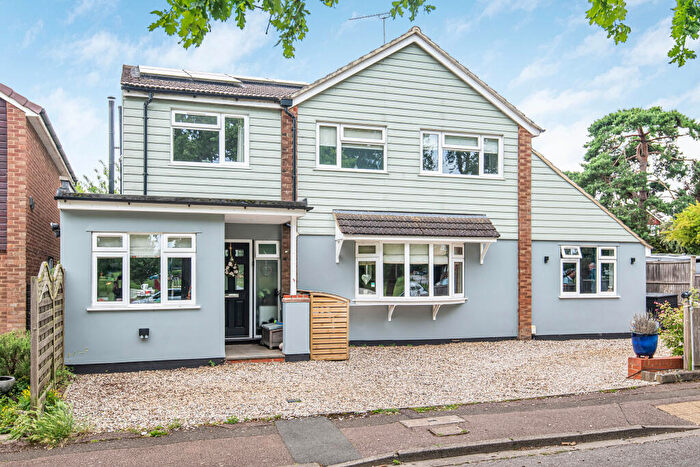5 Bedroom Detached House For Sale In Tippendell Lane, Chiswell Green, St Albans, AL2