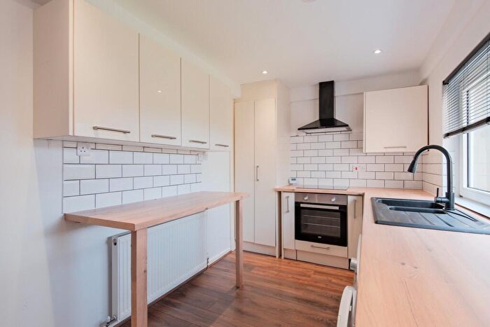 2 Bedroom Link Detached House For Sale In Corsewall St, Coatbridge, North Lanarkshire, ML5