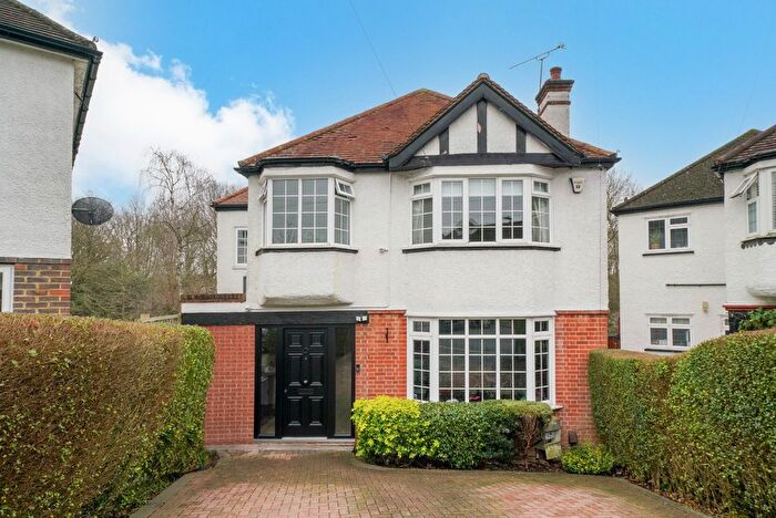 4 Bedroom Detached House For Sale In Eastcote View, Pinner, HA5