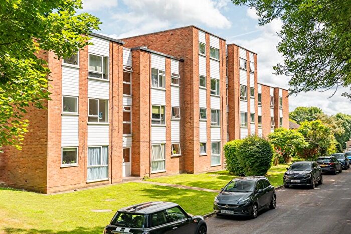 2 Bedroom Flat For Sale In Trapstyle Road, Ware, Hertfordshire, SG12
