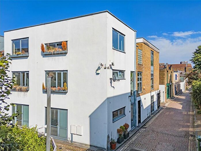 2 Bedroom End Of Terrace House For Sale In Culford Mews, Islington, London, N1