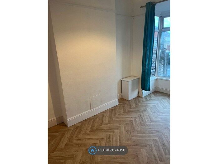 3 Bedroom Terraced House To Rent In Beakes Road, Smethwick, B67