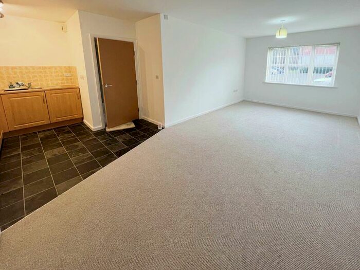 2 Bedroom Flat To Rent In Astley Brook Close, Astley Bridge, Bolton, BL1
