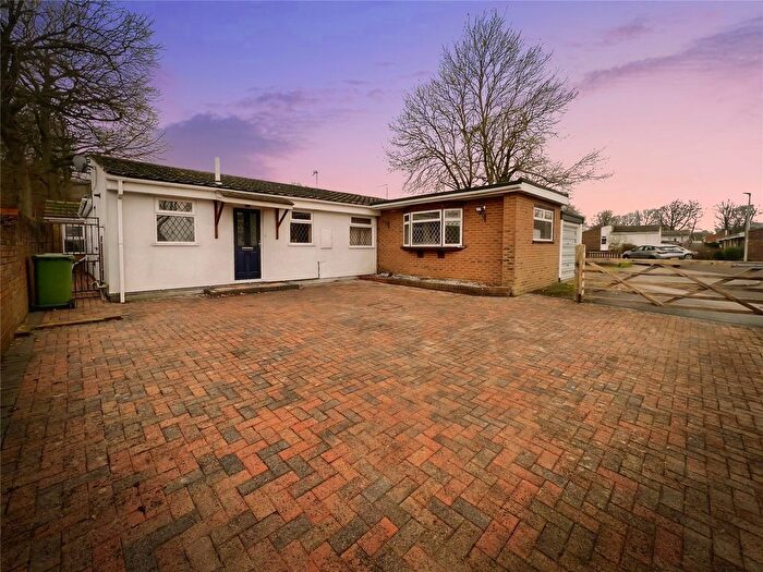 2 Bedroom Bungalow For Sale In Dotterel Close, Lordswood, Chatham, Kent, ME5