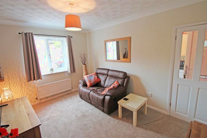 1 Bedroom Flat To Rent In Castle Road, Bedford, MK40