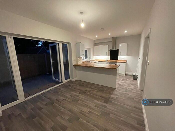 2 Bedroom Flat To Rent In Poole Road, Upton, Poole, BH16