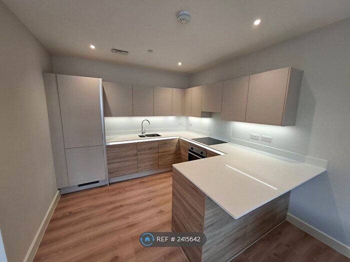 2 Bedroom Flat To Rent In Christchurch Road, Bournemouth, BH1