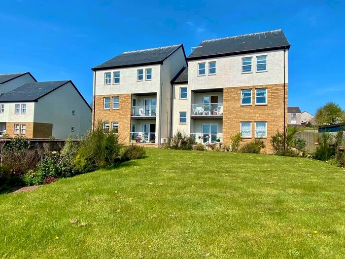 Houses for sale & to rent in KA19 7HY, Cairnfield Avenue, Maybole