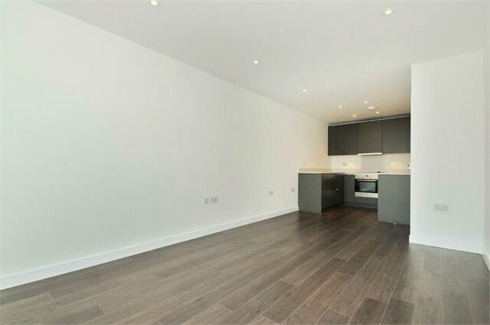 1 Bedroom Apartment To Rent In Tennyson Apartments, Saffron Central Square, Croydon, CR0