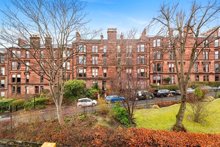 3 Bedroom Flat For Sale In / Botanic Crescent, Botanics, G20