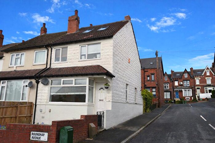 3 Bedroom Terraced House For Sale In Roundhay Avenue, Leeds, LS8