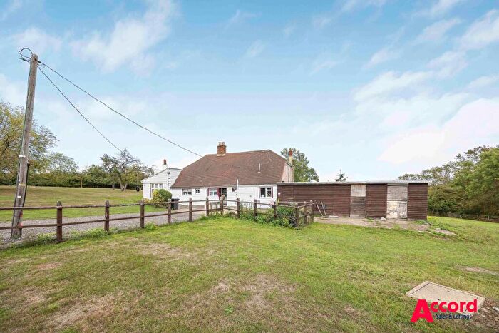4 Bedroom Detached House For Sale In Lower Bedfords Road, Romford, RM1