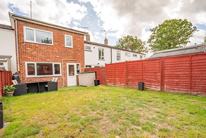 3 Bedroom Terraced House For Sale In Stanbridge Road, Edenbridge, TN8