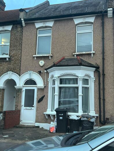 4 Bedroom Terraced House To Rent In Buckingham Road, IG1