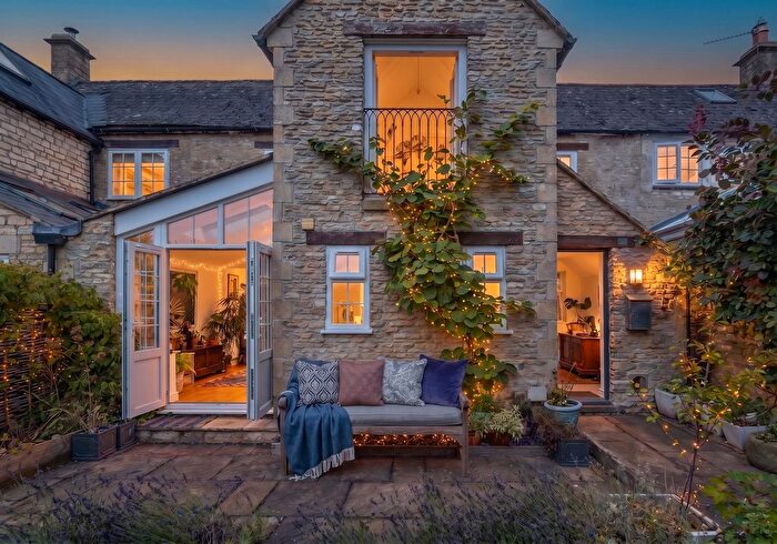 3 Bedroom Cottage For Sale In Fosse Cottages, North Wraxall, SN14