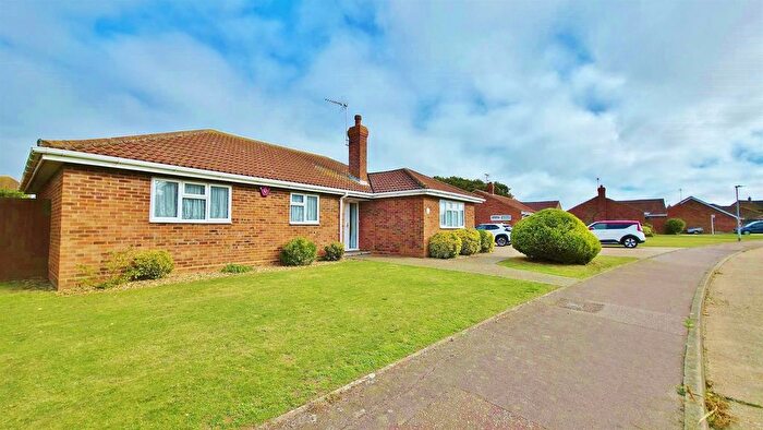 3 Bedroom Detached Bungalow For Sale In Little Wood, Frinton-On-Sea, Essex, CO13