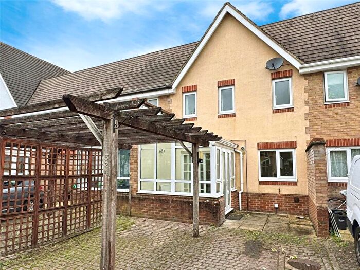 2 Bedroom Terraced House For Sale In Headley Road East, Woodley, Reading, RG5