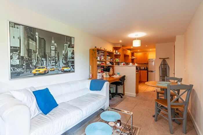 1 Bedroom Apartment To Rent In Woodin's Way, Oxford, Oxfordshire, OX1
