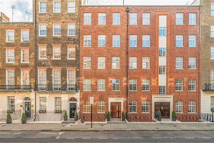 3 Bedroom Flat To Rent In Upper Berkeley Street, London, W1H