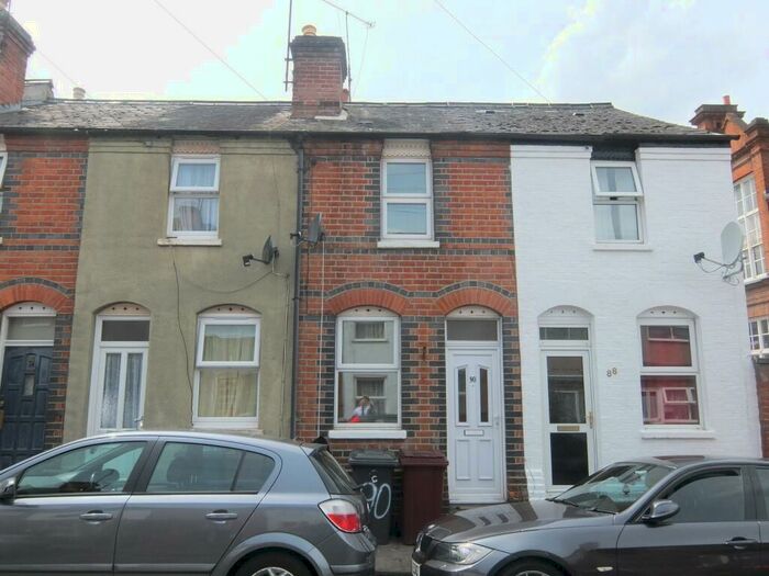 2 Bedroom Terraced House To Rent In Blenheim Gardens, Reading, RG1
