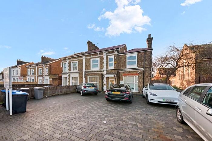 4 Bedroom Flat To Rent In Harrow Road, Wembley, HA0