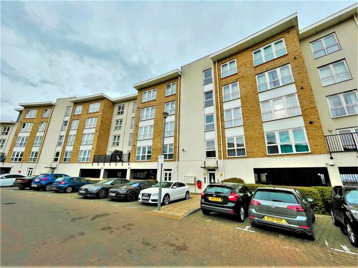 2 Bedroom Flat To Rent In Aurora Court, Romulus Road, Gravesend, DA12