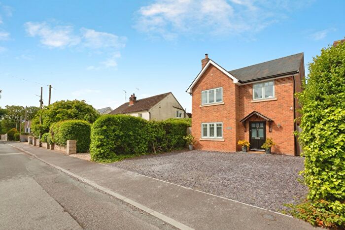 3 Bedroom Detached House For Sale In Back Lane, Bucks Horn Oak, Farnham, GU10