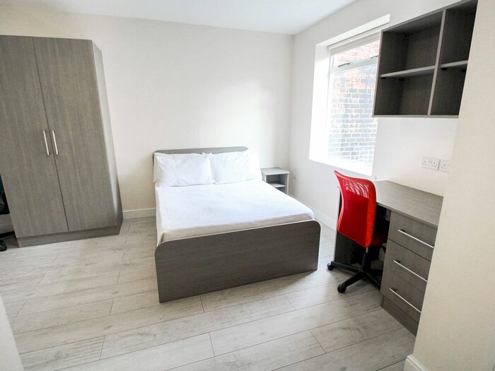 Studio To Rent In Clarendon Road, Leeds, LS2