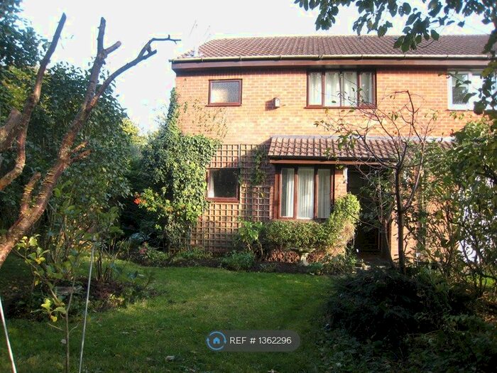 1 Bedroom Terraced House To Rent In Burnet Close, Swindon, SN2