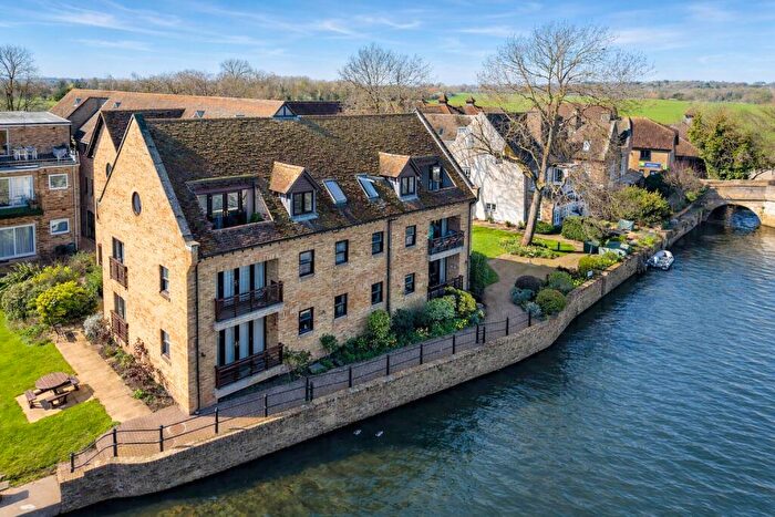 2 Bedroom Apartment For Sale In Bridgefoot, St. Ives, Cambridgeshire, PE27