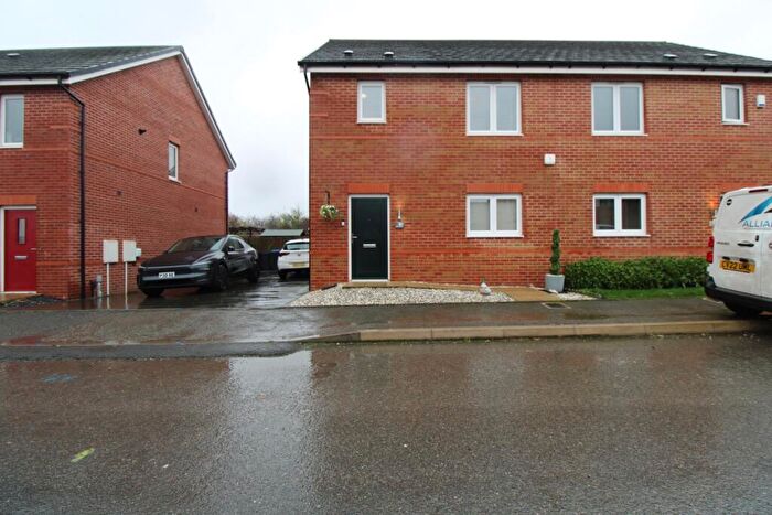 3 Bedroom Semi Detached House For Sale In Westfield Avenue, Earl Shilton, Leicester, Leicestershire, LE9