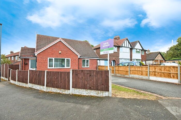 3 Bedroom Detached Bungalow For Sale In Wiltshire Road, Derby, DE21