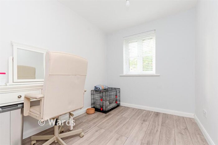 2 Bedroom Flat For Sale In Hardwick Crescent, Dartford, Kent, DA2