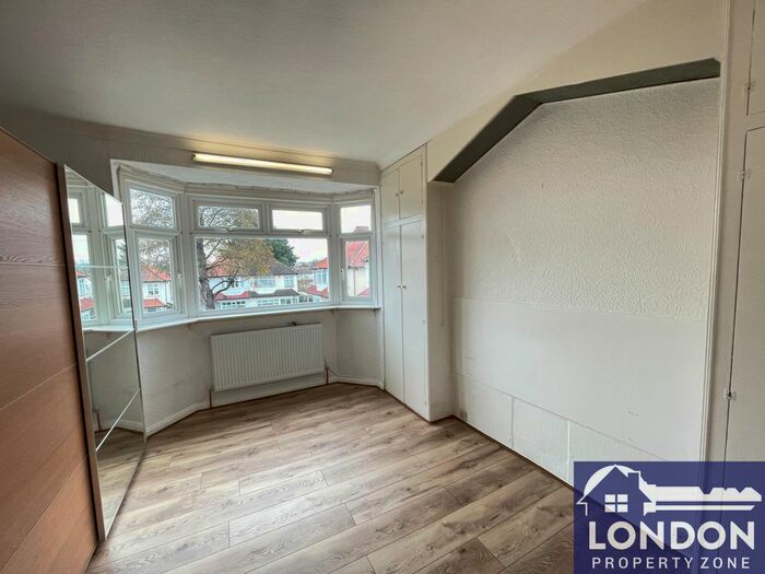 4 Bedroom Semi-Detached House To Rent In Wandle Court Gardens, Wallington, Croydon, CR0